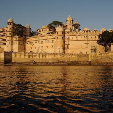 Udaipur full day tour - Udaipur taxi service